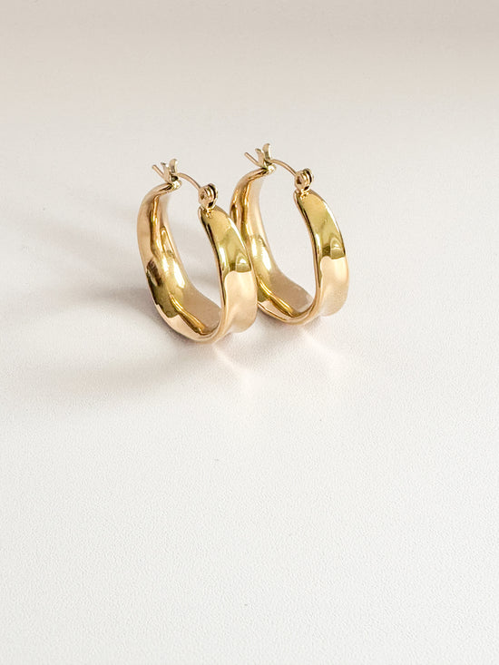 Capri Hoop