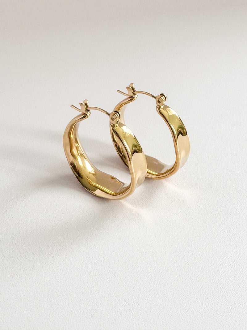 Capri Hoop