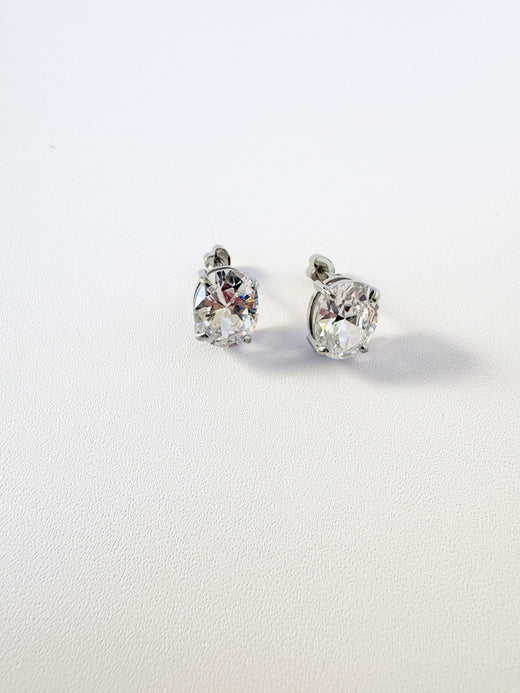 Barcelona Oval Stud